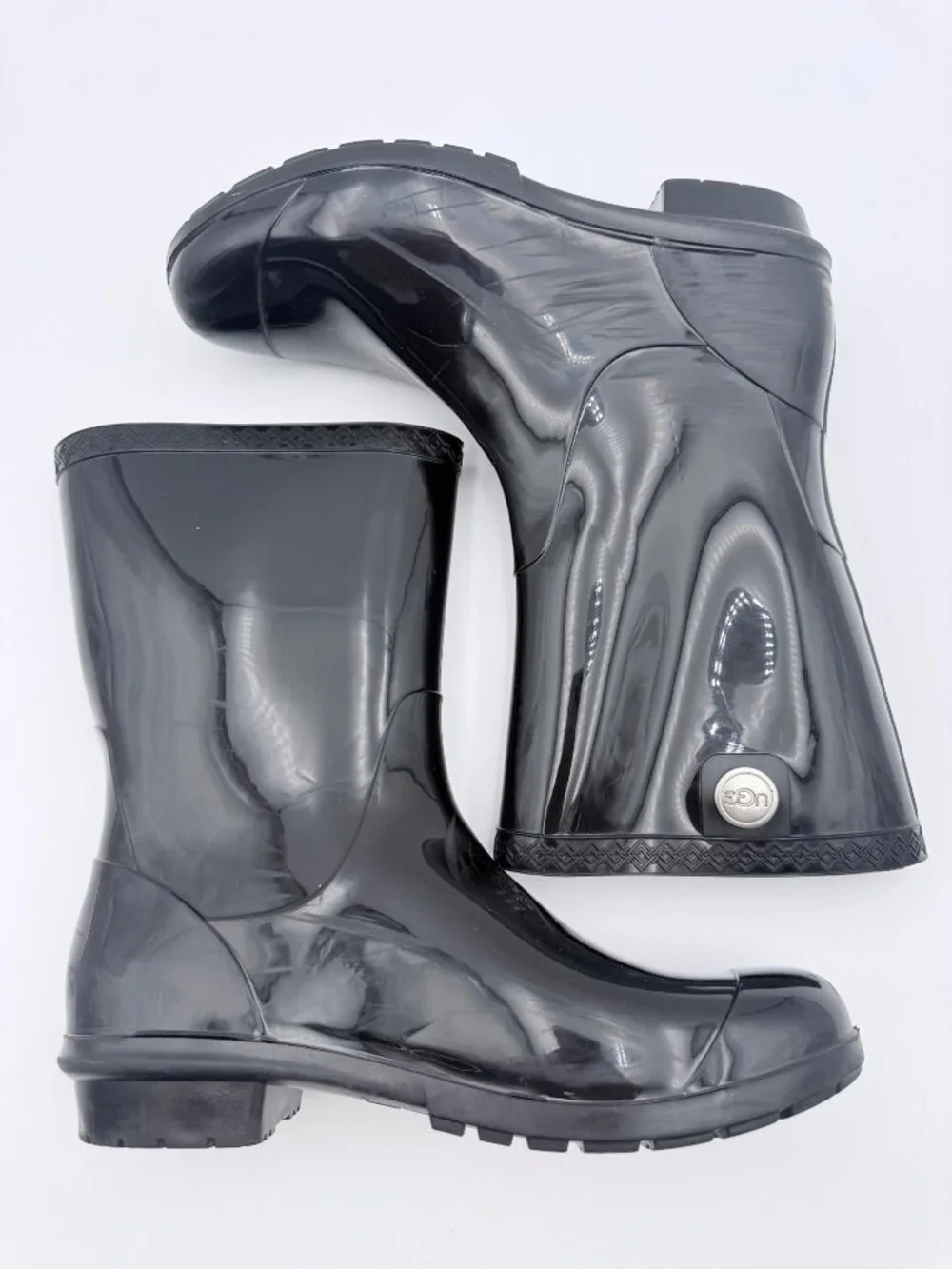 UGG Women’s Black Waterproof Rain Boots  Rubber Sole Mid-Calf Cozy Insole Size 9